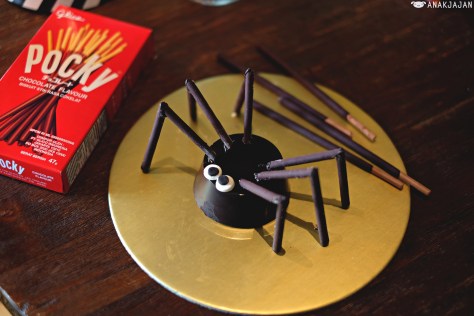 Chocolate Pocky Spider