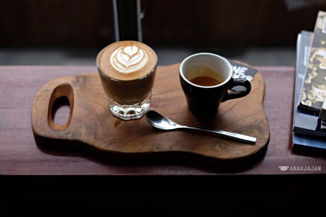 Piccolo IDR 35k// Espresso IDR 28k