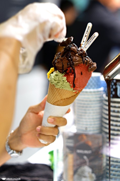 Grande 4 flavors IDR 77.1k + Cone IDR 4.5k