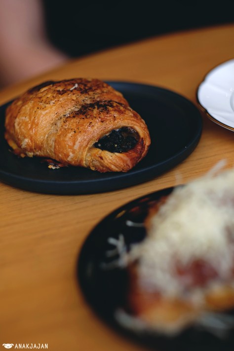 Truffled Mushroom Croissant IDR 30k