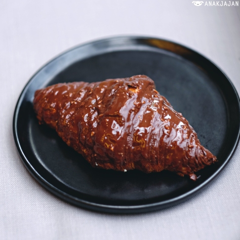 Chocolate Lava Croissant IDR 35k