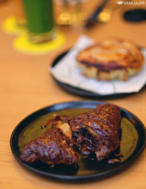 Chocolate Lava Croissant IDR 35k
