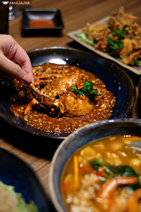 Crab Claws with Asian Hot Chilli Sauce IDR 69k