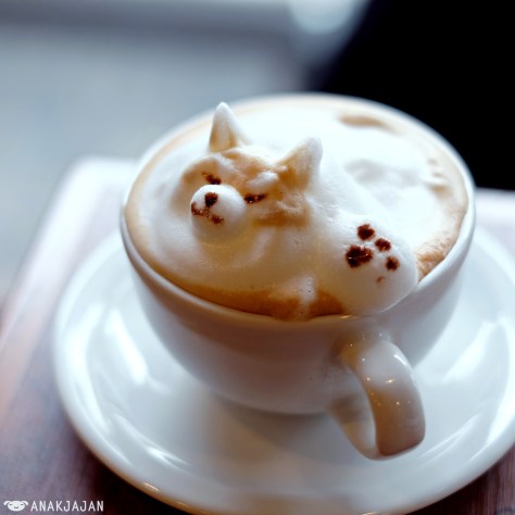 Cappuccino JPY 600 + 3D Latte Art JPY 400