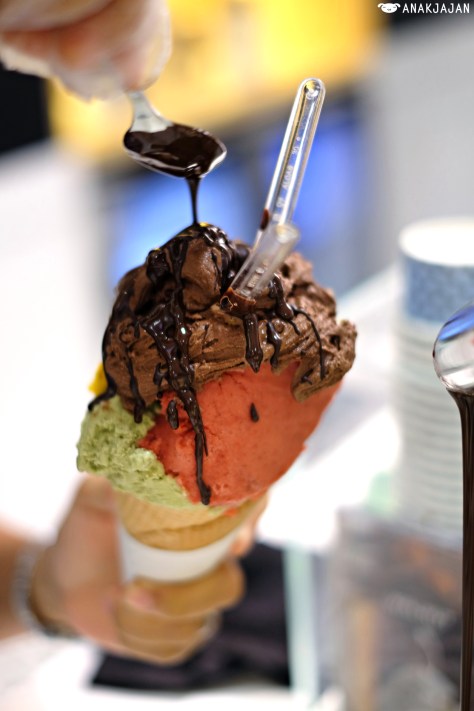 Grande 4 flavors IDR 77.1k + Cone IDR 4.5k