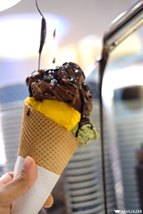 Grande 4 flavors IDR 77.1k + Cone IDR 4.5k