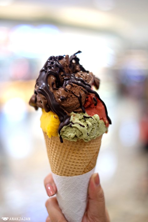 Grande 4 flavors IDR 77.1k + Cone IDR 4.5k