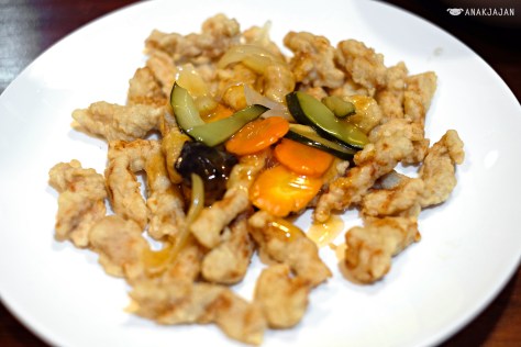 Sweet and Sour Pork (Tang Su Yuk) IDR 120k (small)
