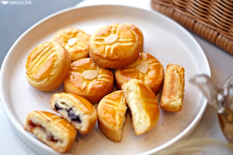 French Pie Salted Egg IDR 15K/pc, Chasiu IDR 17.5K/pc, Blueberry IDR 15K/pc, Cheese IDR 15K/pc