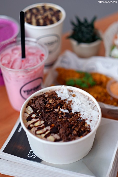 Y.O.L.O Smoothies Bowl IDR 40k