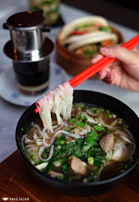 "The 12 Hour" Pho IDR 90k