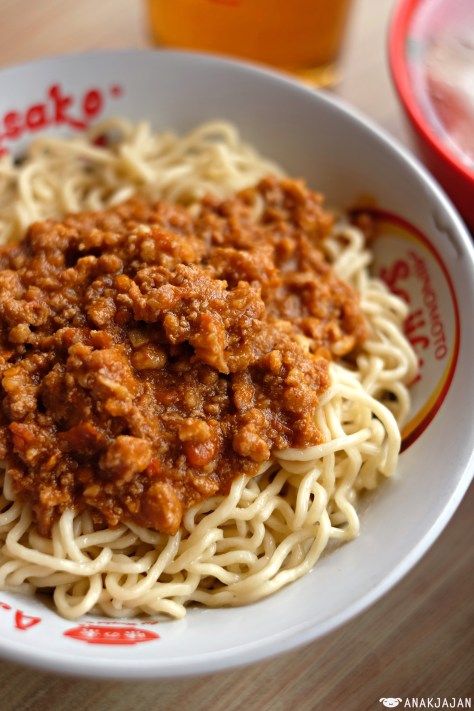 Mie Rica Babi Pedas (Spicy Pork Rica Noodle) + Beef Balls & Wonton IDR 36k