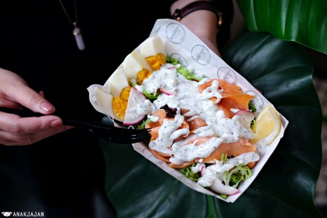 Salmon Salad w/ Dill Yogurt Dressing IDR 40k