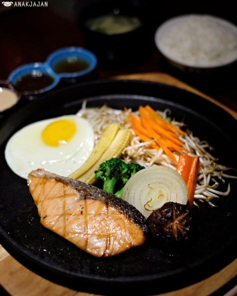 Salmon Teppanyaki IDR 64.8k (ala carte) 84.8k (set)